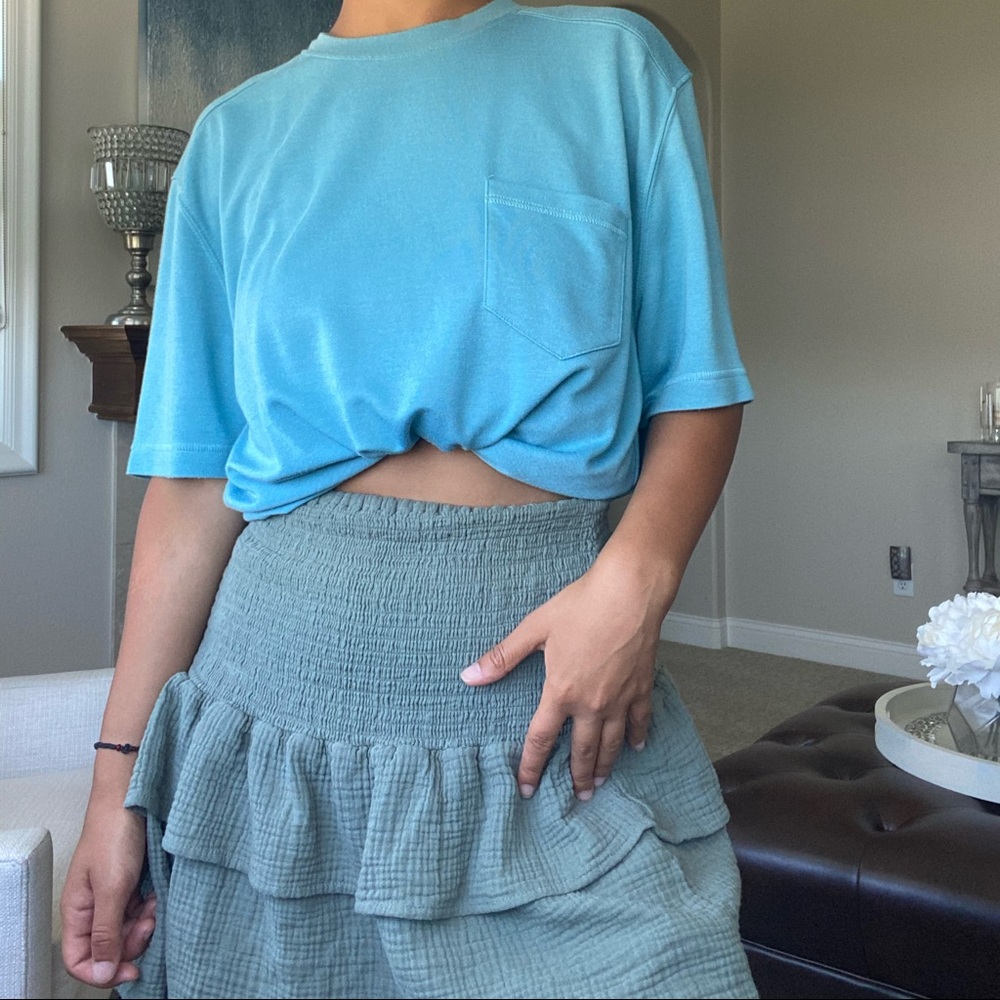 BABY BLUE TEE SHIRT WITH A POCKET